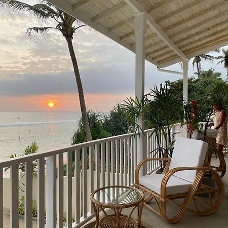 Lihinya Beach Villa Ahangama Exteriör bild